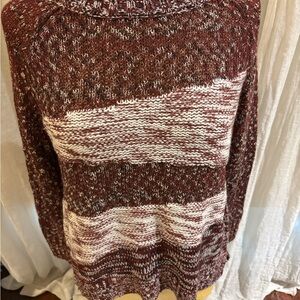 Romeo & Juliet Couture Maroon and Cream Turtleneck Sweater